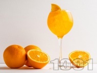 Рецепта Коктейл с водка, ликьор и сок от мандарина или портокал